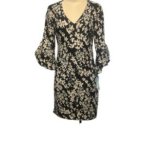 Karl Lagerfeld FLoral Lace Sheath Dress with Bell Sleeves Size 4 New with Tags